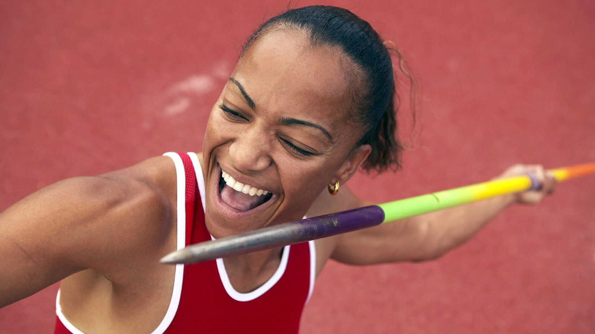 天山脚下展雄风，新疆队正面击溃魔术，拉梅洛·鲍尔成关键先生